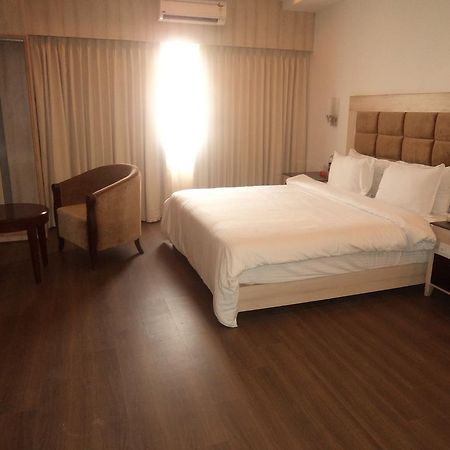 Rr Inn Palayankottai Екстер'єр фото